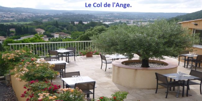 hotel-draguignan-var-83-col-de-l-ange-vue-panoramique-piscine-calme-vue-panoramique-terrasse