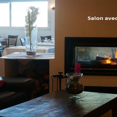 hotel-restaurant-draguignan-var-83-salon-cheminée-pas-cher